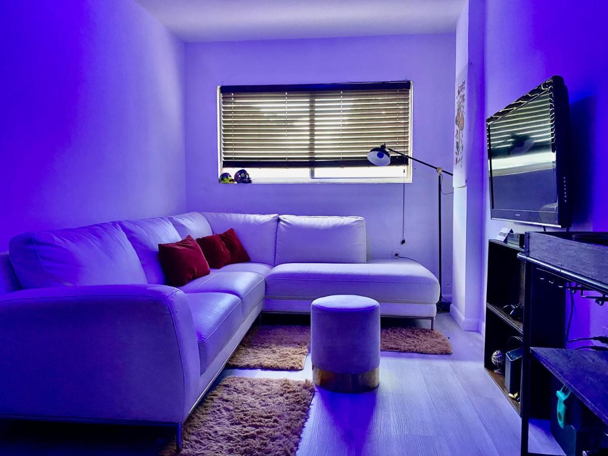 Cool & Cozy Homestay Маямі Екстер'єр фото